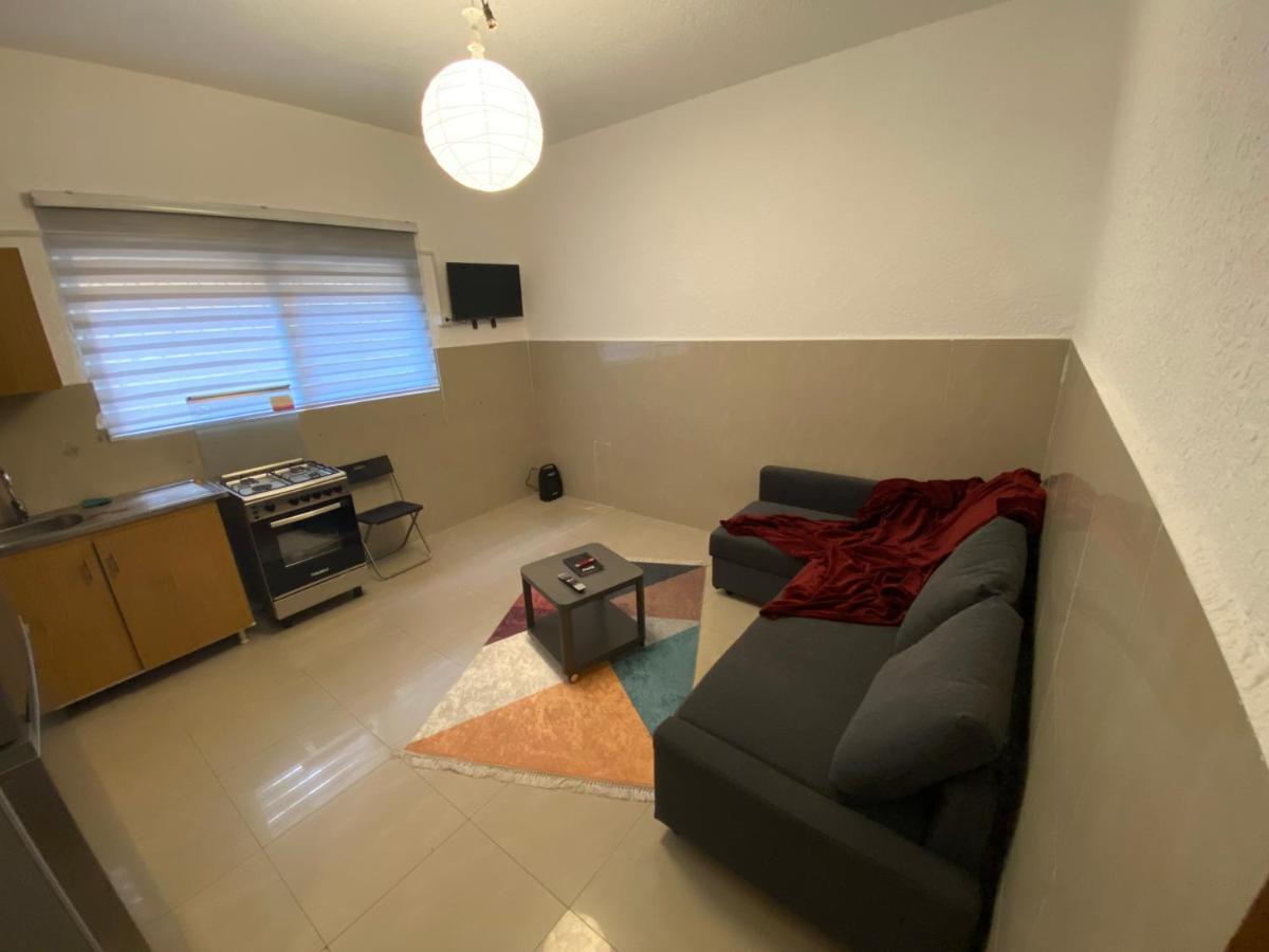 Apartamento Horses House Karak Exterior foto
