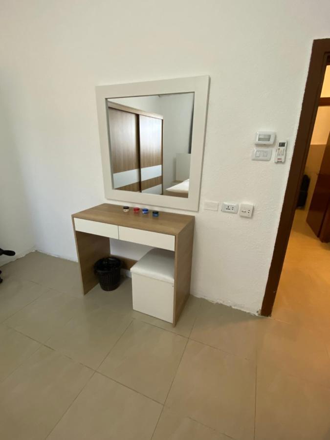 Apartamento Horses House Karak Exterior foto