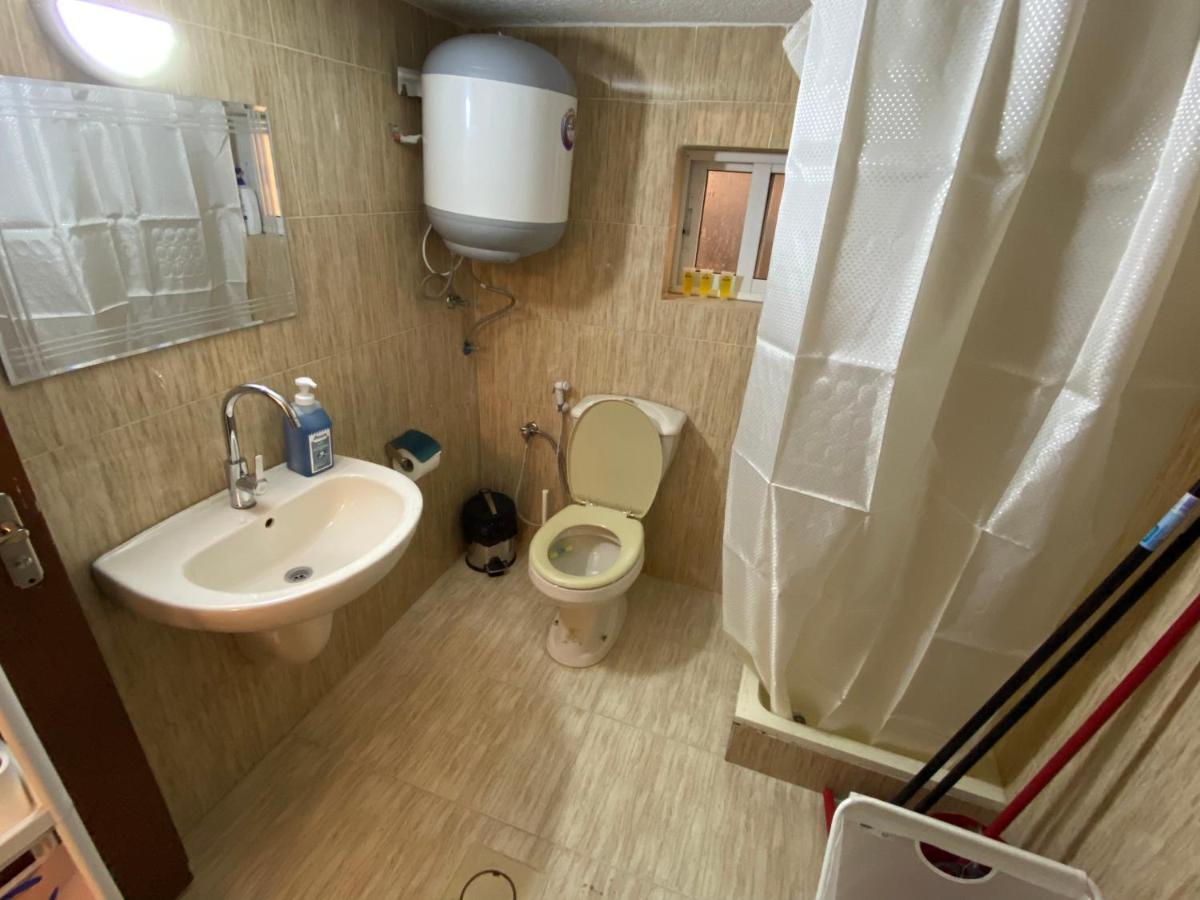 Apartamento Horses House Karak Exterior foto