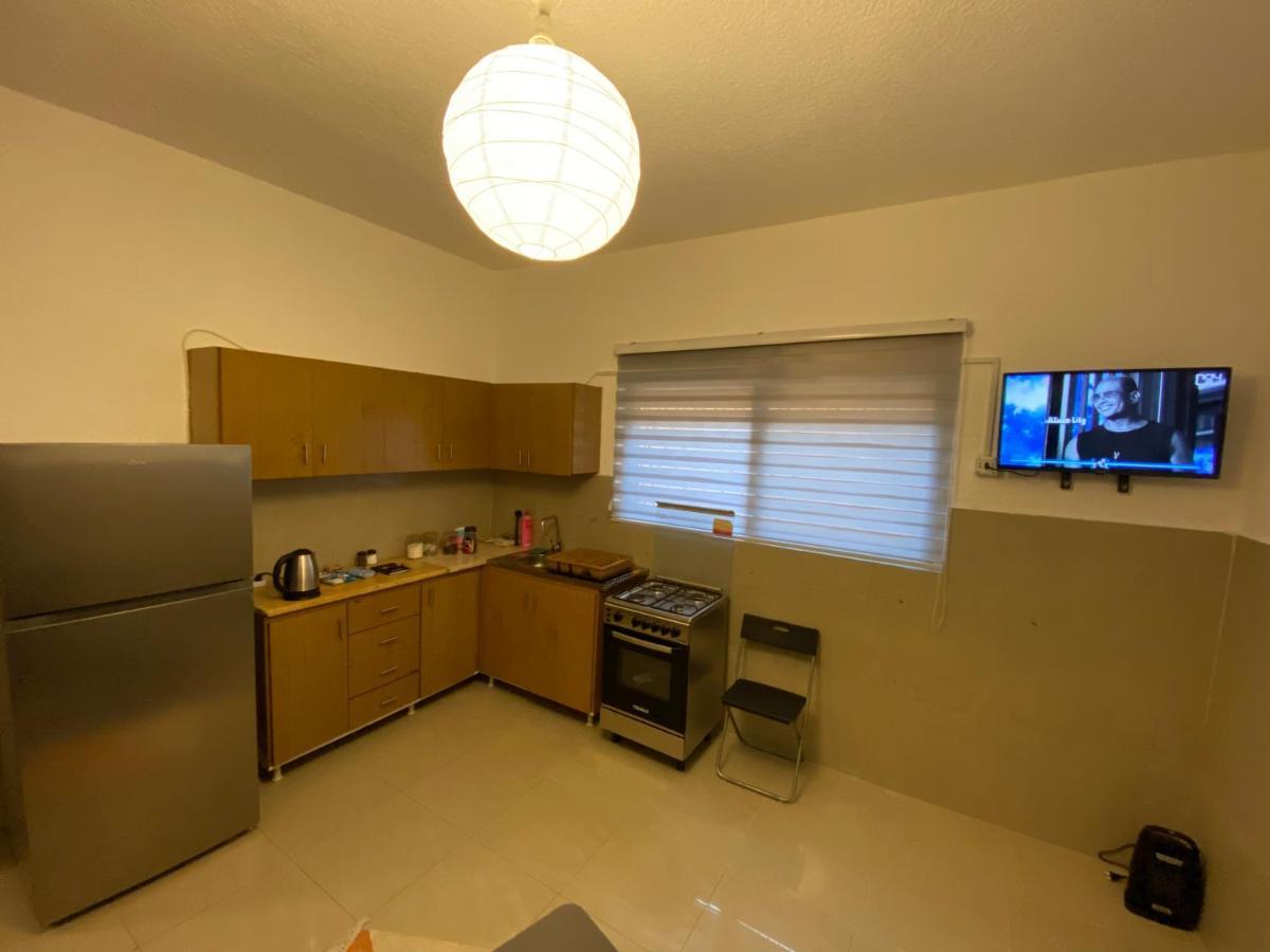Apartamento Horses House Karak Exterior foto